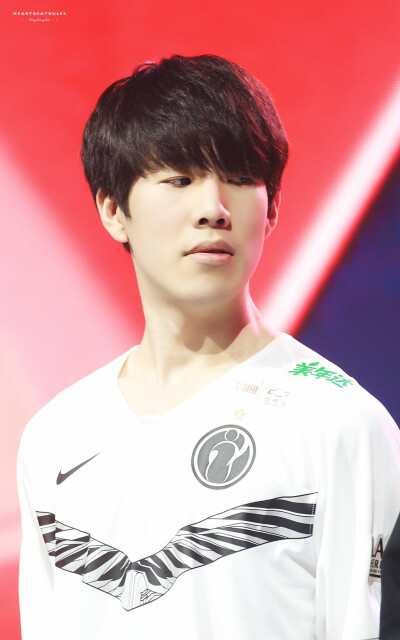 通过浓缩的 通过浓缩的